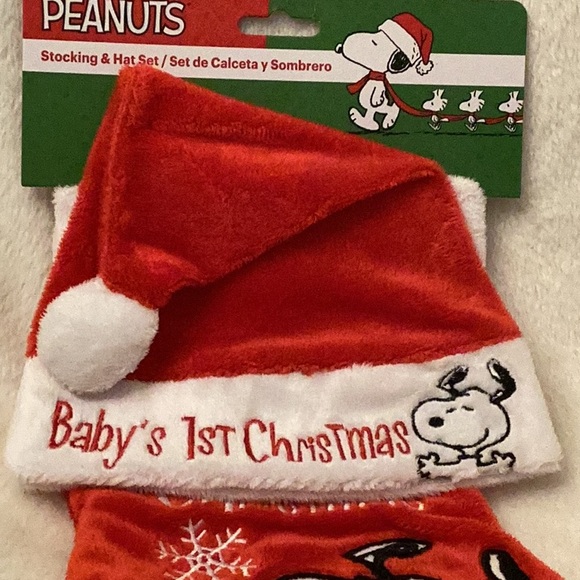 Peanuts Baby's 1st Christmas Santa Hat & Stocking & Carter's Bib ~ NWT ~ Snoopy - Picture 2 of 12